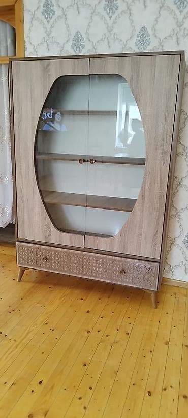 Şüşəli vitrin-dolab - Material: ağac fakturalı MDF/LDSP korpus