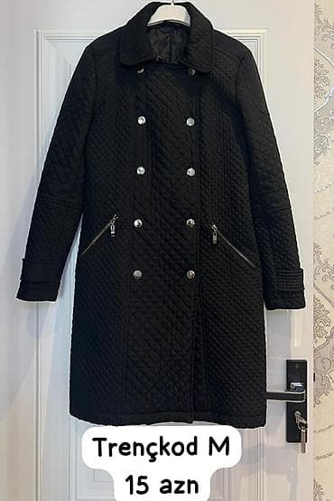 Qadın trençkot – ölçü M - Rəng: qara - Model: ikicərgəli düyməli