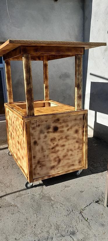 Taxta küçə satış köşkü Məhsul təsviri: - Material: yandırılma