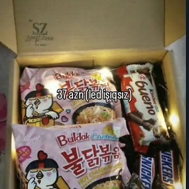 Hədiyyə qutusu – “Snack Box” Tərkib: - 2 ədəd Samyang Buldak