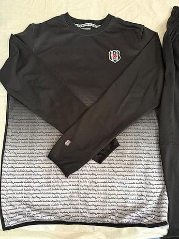 Türkiyeden 130 Azn e alinib Orjinal markadir Beşiktaşin resmi