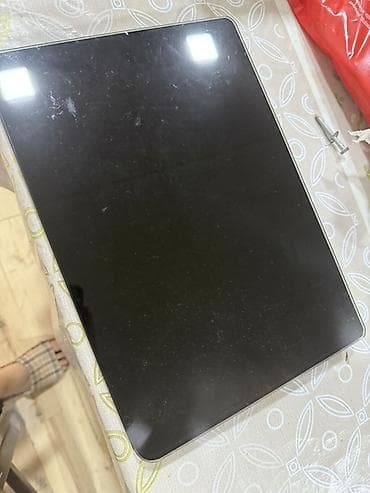 Wuwe altdiq divara baglanan dividi vf telefon qoymag ucun altdig