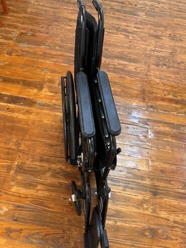 Tibbi geyim: Əlil arabası satilir. Çox az istifadə olunub, demək olar ki təzədir — 6