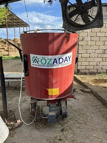 servis avadanliqlari: ÖZADAY elektrikli yem və ot qarışdırıcısı – 1 m³ - Həcm: 1 m³ (korpus — 1