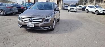 Maşın ideal veziyetdedır hecbır problemi yoxdur salonu umumı derınden