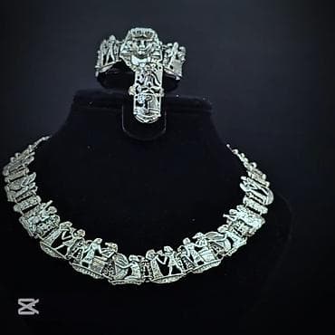 Dəstə daxildir: Üzük, Bilərzik, Boyunbağı, Gümüş, 925 Əyar