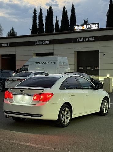 cruze difuzer: Chevrolet Cruze: 1.4 l | 2015 il 270000 km Sedan — 6