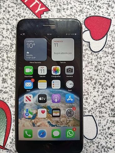 samsung a 50: IPhone 8 Plus, Qara, Simsiz şarj — 2