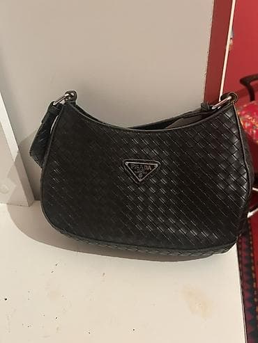 sinə cantası: Çiyin çantası, Prada, İşlənmiş — 1