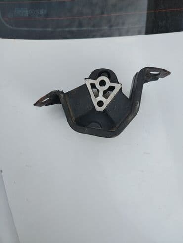 Halqalar, kolca: Avtomobil mühərrik yastığı / dayağı - Material: metal karkas və — 1