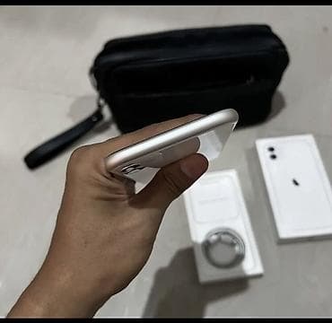 iphone 13 2ci əl: IPhone 11, 128 GB, Ağ, Face ID — 2