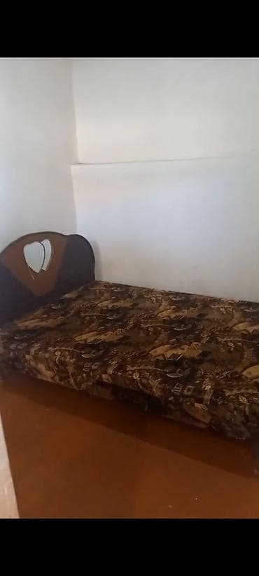 Zabratda mələklər baxcasinin yanında 2 otaqlı ev kirayə verilir