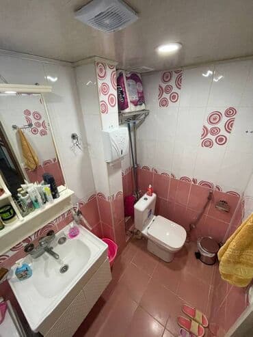 ilkin ödənişi 10000 olan evlər: Bakı, 3 otaqlı, Köhnə tikili, m. Həzi Aslanov, 70 kv. m — 11