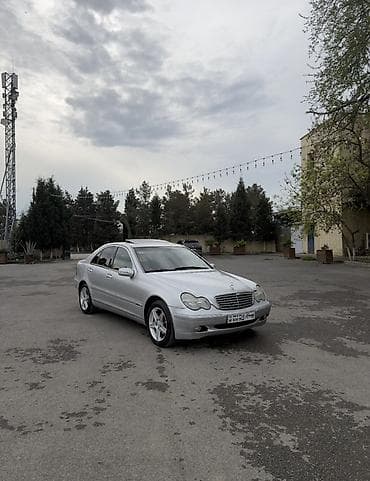 furqon mercedes: Mercedes-Benz C 200: 2 l | 2000 il Sedan — 5