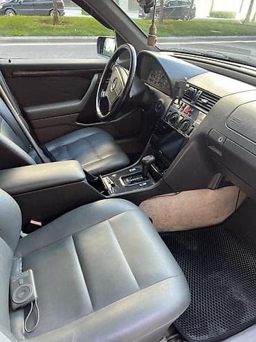 mercedes ceşqa: Təcili Satılır. Maşın işlək vəziyyətdədir. Yüngün kosmetik işləri var — 2