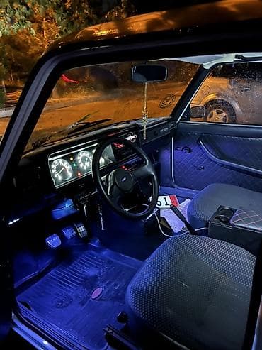 подержанные авто: VAZ 2107 “Lada” sedan - Kuzov: klassik 4 qapılı sedan, ağ rəng — 2