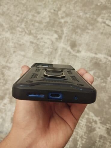 google pixel 6: Mavi korpuslu smartfon Xüsusiyyətlər və dizayn: - Ekran: damla — 8