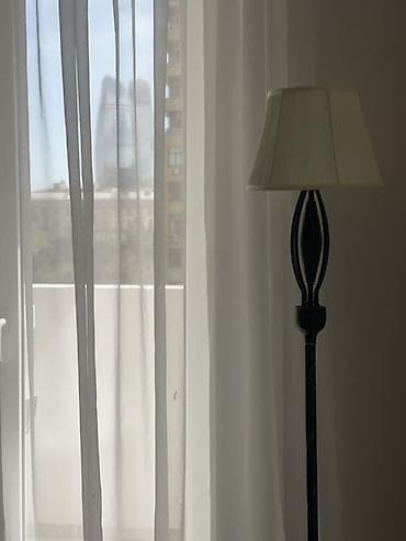 ucuz menzil: 📍Mərkəzdə, Mərkəzi parkın yanı - 5 dəq piyada 🏙️ Yeni tikili 3 — 10