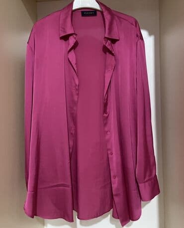 qadın koynekleri: Zərif çəhrayı rəngdə, uzunqol qadın bluzu. Bluzun kəsimi sərbəstdir və — 1