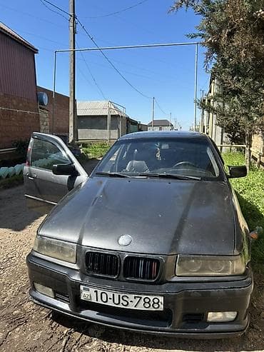 BMW 3 Series E36 sedan - Kuzov: sedan, tünd boz rəng - Nömrə nişanı