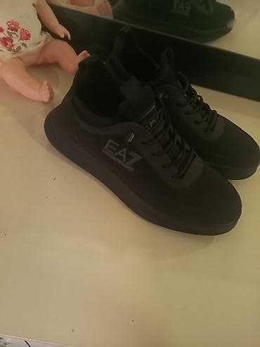 EA7 Emporio Armani kişi krossovkası - Rəng: tam qara (mono-black) - — 1