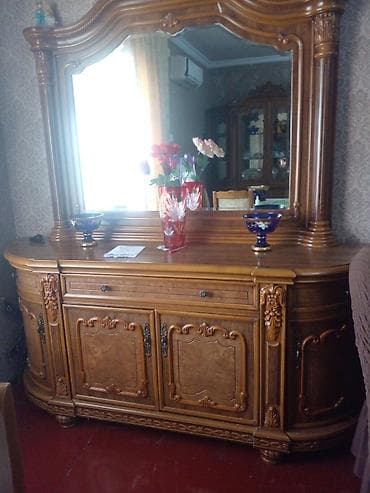 divan satilir tecili: Ikisi birlikde 120 manat tecili evden cixmalidir. yaxsi veziyyetdedir — 1