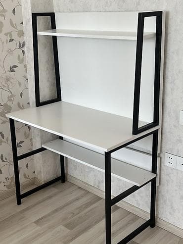 divar ref: 📌 Tələbə/Yazı Stolu Satılır (Çox az işlənib) Tələbəliyim bitdiyi üçün — 2