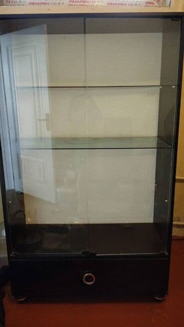 İşlənmiş, Düz dolab, Servant