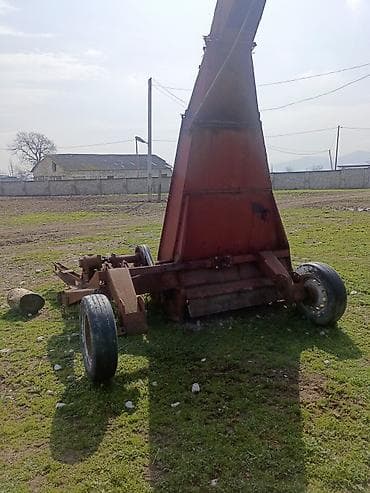 Mısır-silo doğrayıcı (traktora qoşulan silos kombaynı) - Traktora