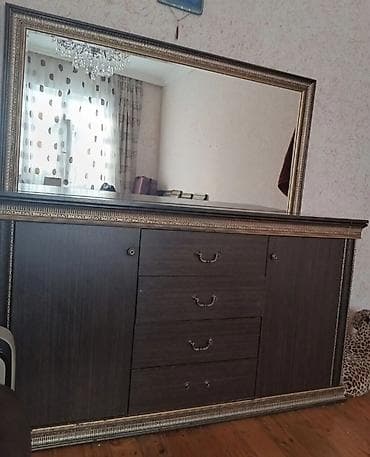 Komodlar: Güzgülü — 1