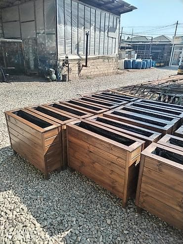 Taxta gül dibçəkləri tam keyfiyyətli izolyasiyalı gül dibçəkləri