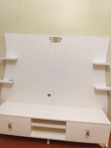 divar refleri: Yeni, Düz TV altlığı, Polkalı, Türkiyə — 1