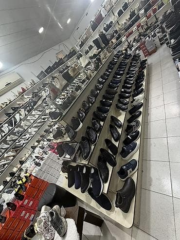 sabo ayaqqabilar: Böyük mağaza işlədənlər üçün uyğun qiymət fərqli dizayın vitrin — 1