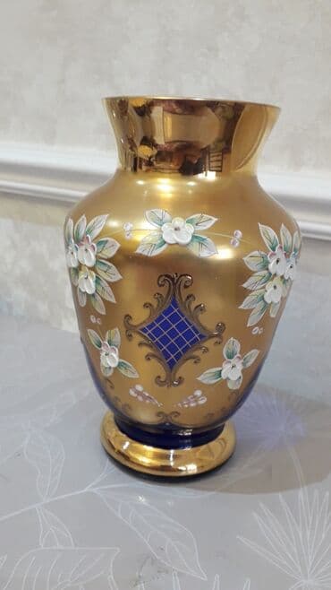 Bir vaza, Bogem şüşəsi