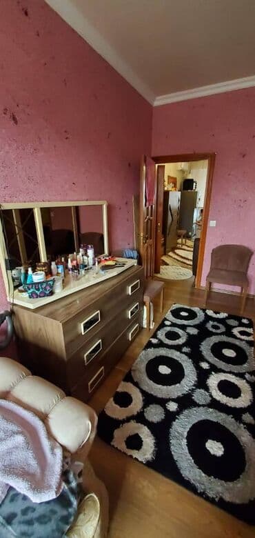 18 yaşdan aşağı iş: Bakı, 3 otaqlı, Köhnə tikili, 50 kv. m — 4