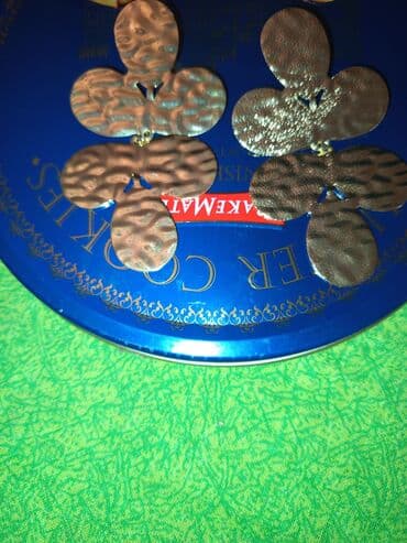 islenmis qizil sirqalar: Qızılı rəngli böyük iyneli sırğalar - Material: metal, qızılı ton — 5