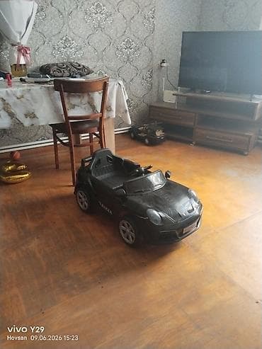 uşaq ucun ev: Uşaq üçün elektrikli maşın - Rəng: qara - Korpus: sport tipli — 1