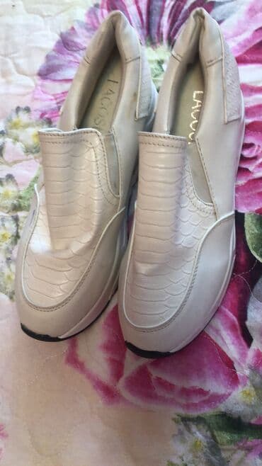 reebok ağ qaçış üçün qadın krossovkaları: Ölçü: 37, rəng - Ağ, Yeni — 1