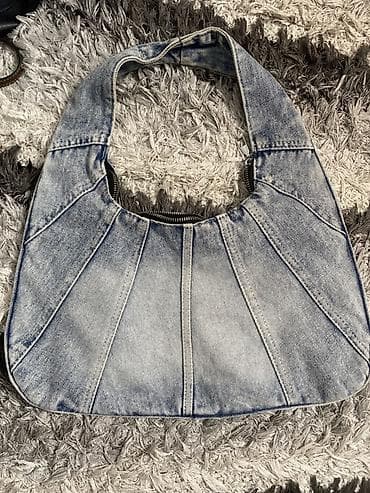 Denim çiyin çantası - Material: açıq mavi yuma effektli denim (cotton