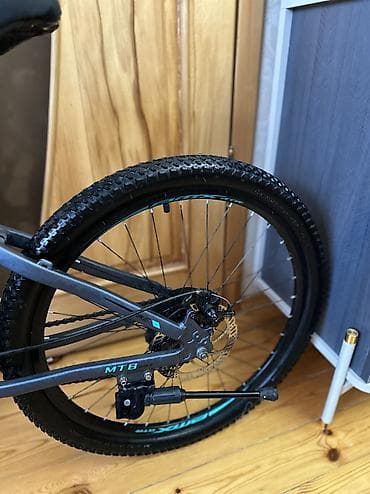 velosiled: Brend BMX Markasıdır.Cəmi 1 ay istifadə olunubdur təkərlərin hər ikisi — 10