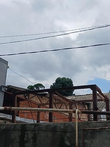 2 tonluğ su bakı üçün dəmir altlığ satılır