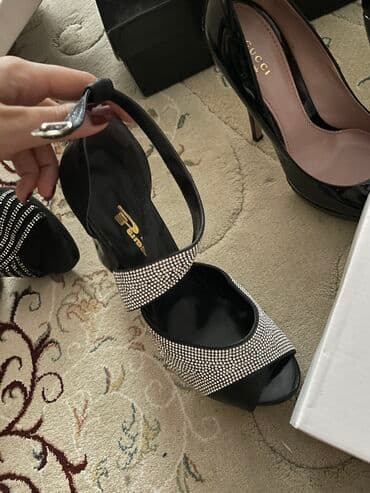 Toy paltarları və aksesuarları: Ölçü: 39.5, Yeni — 4