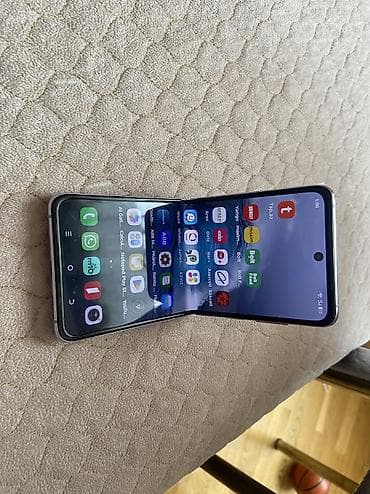102 ekran: Samsung Galaxy Z Flip 5, 256 GB — 2