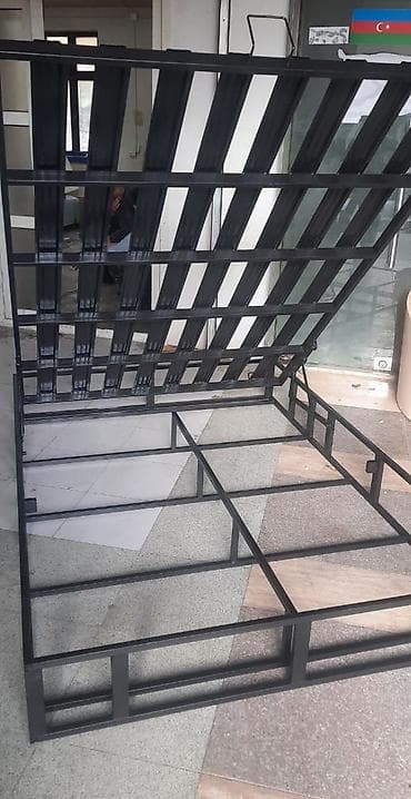 dösək: Metal çarpayı karkasları – qaldırılan başlıq və geniş alt saxlama — 1