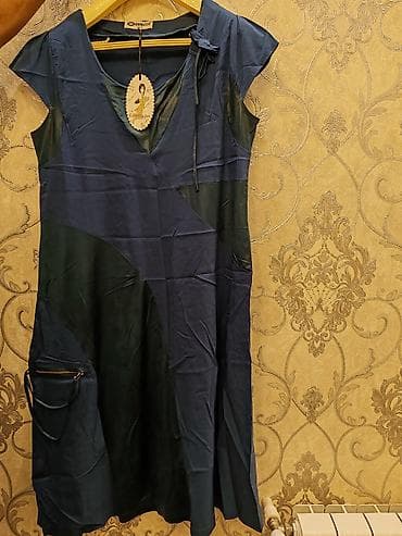 Qadın ayaqqabıları: Zərif işləməli quilted üst geyimləri – qızılı detallar ilə. Her biri — 10