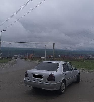 benzin nasos mercedes: Mercedes-Benz E-Class: 1.8 l | 1994 il Sedan — 2