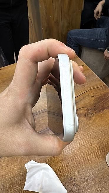 iphone 11 satilir: IPhone 17 Pro, 256 GB, Ağ, Simsiz şarj — 4