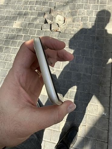 iphon xr: IPhone 11, Ağ, Face ID — 4