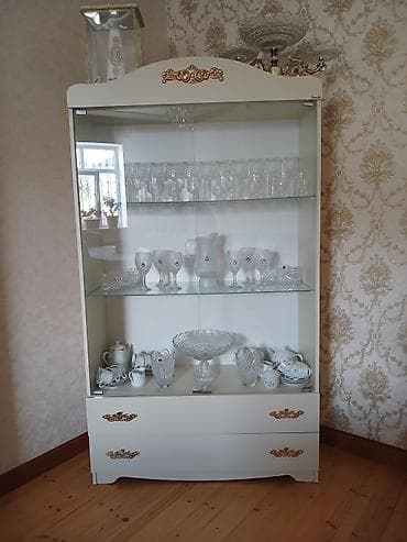 skaf suseli: Ağ rəngli, klassik üslubda vitrin-bufet - Material: MDF/taxta korpus — 1
