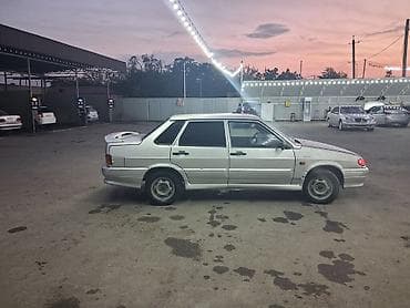 reno masin: Lada Samara sedan (VAZ 2115) – gümüşü rəng, 4 qapı, önlü-arxalı — 5
